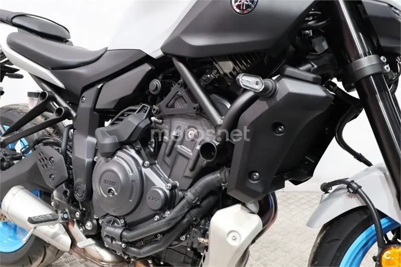 Yamaha MT-07 – Vista 12