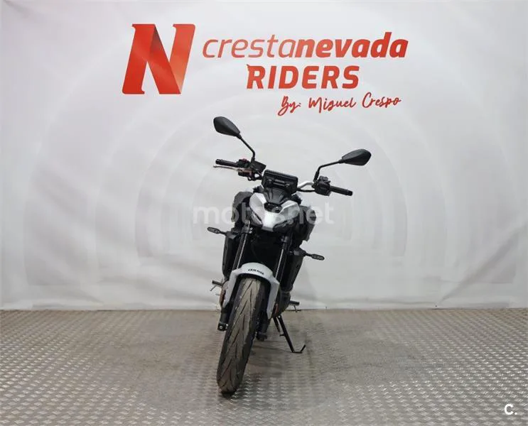 Yamaha MT-07 – Vista 5