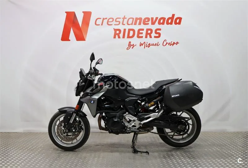 BMW F 900 R – Vista 3