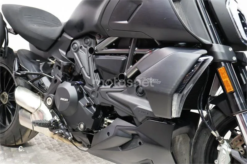 Ducati Diavel – Vista 12