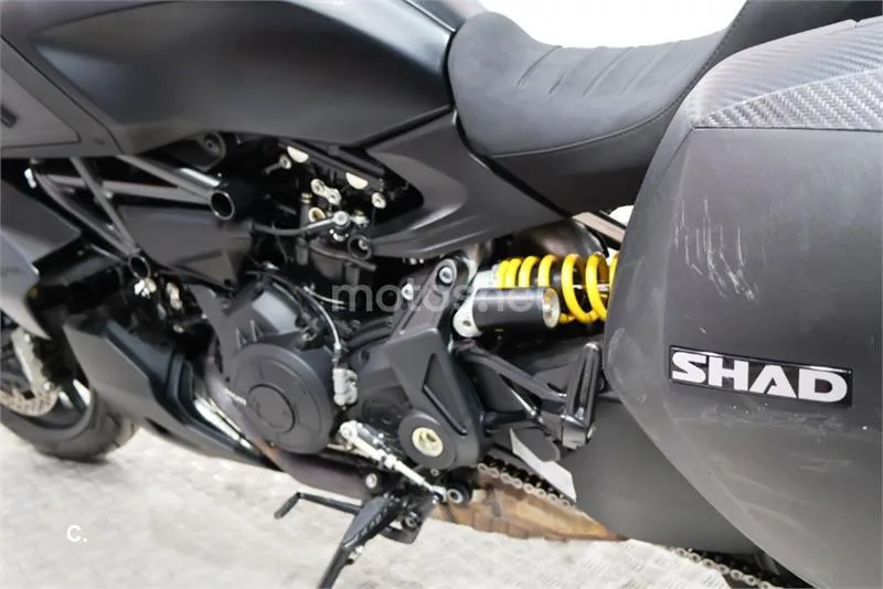 Ducati Diavel – Vista 13