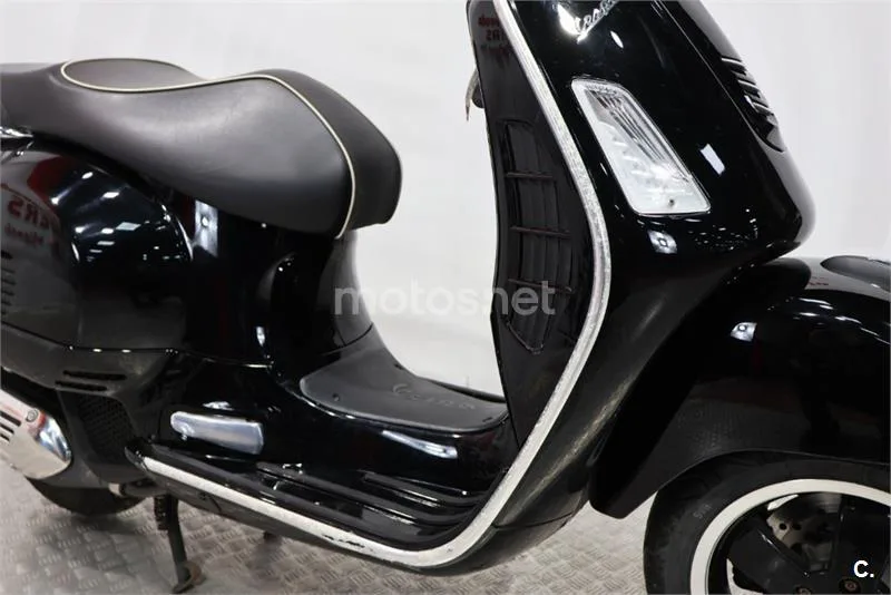 Vespa GTS Super 125 – Vista 12