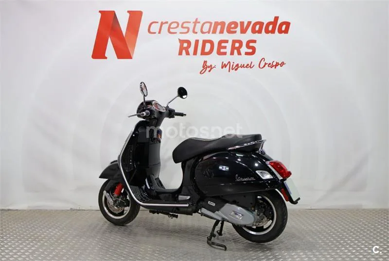 Vespa GTS Super 125 – Vista 10