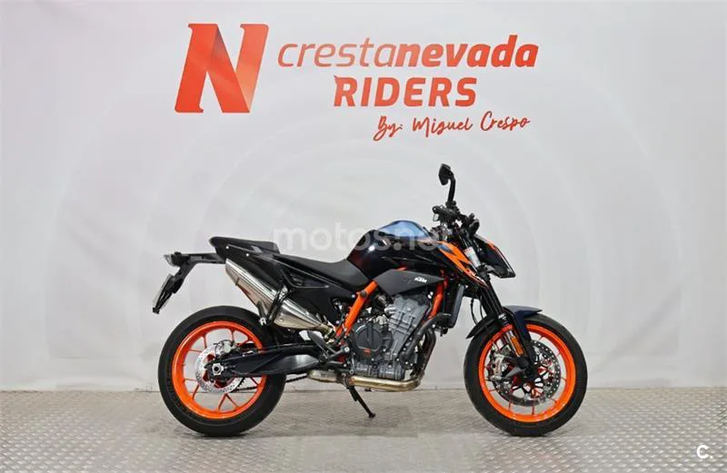 KTM 890 – Vista 6