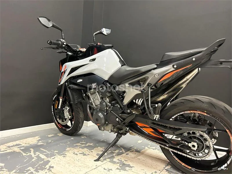 KTM 790 – Vista 14