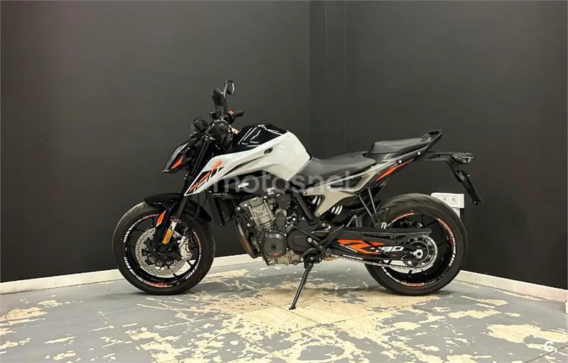 KTM 790 – Vista 3