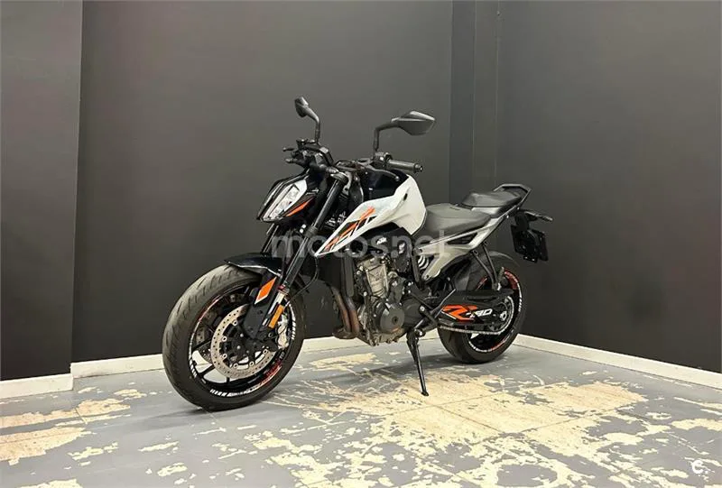 KTM 790 – Vista 4