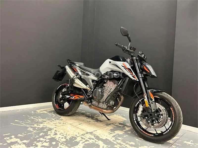 KTM 790 – Vista 6