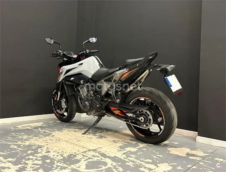 KTM 790 – Vista 10