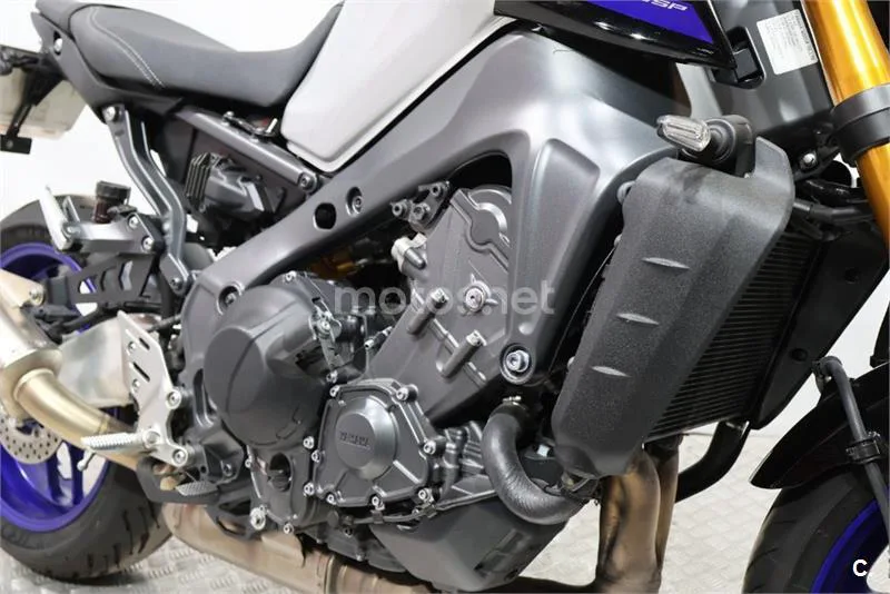 Yamaha MT-09 – Vista 12