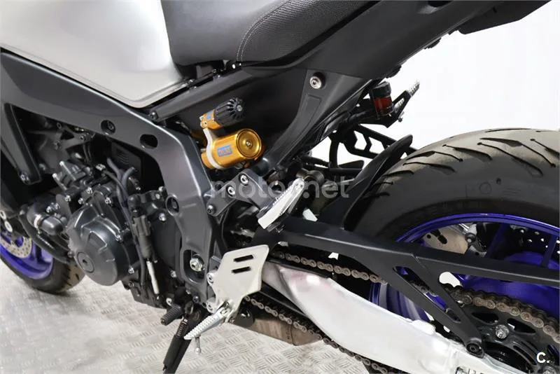 Yamaha MT-09 – Vista 14