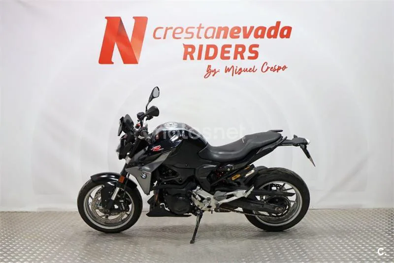 BMW F 900 R – Vista 3