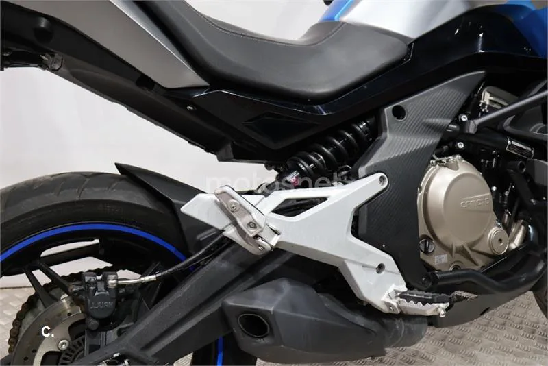 CFMOTO 650MT – Vista 15