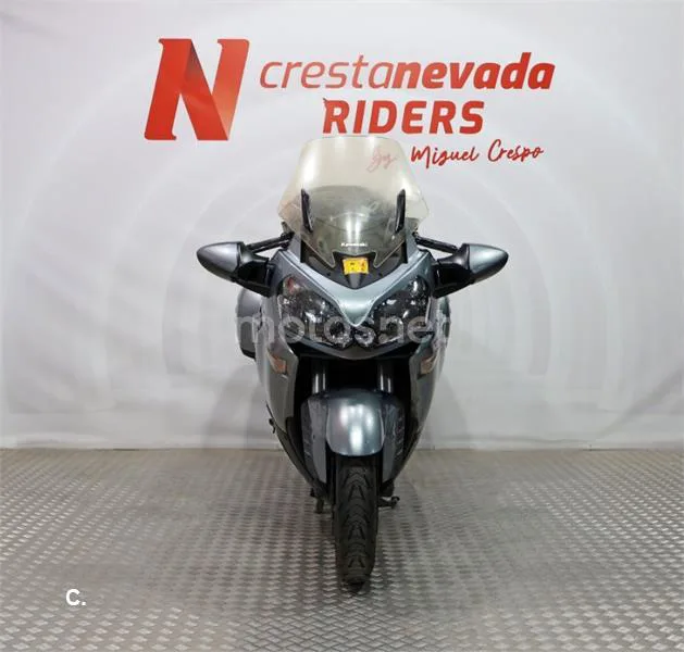Kawasaki 1400GTR – Vista 5
