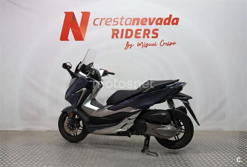 Honda Forza – Vista 10