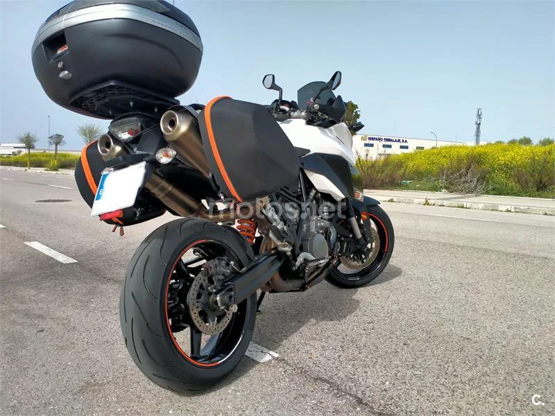KTM 990 SUPERMOTO T – Vista 2
