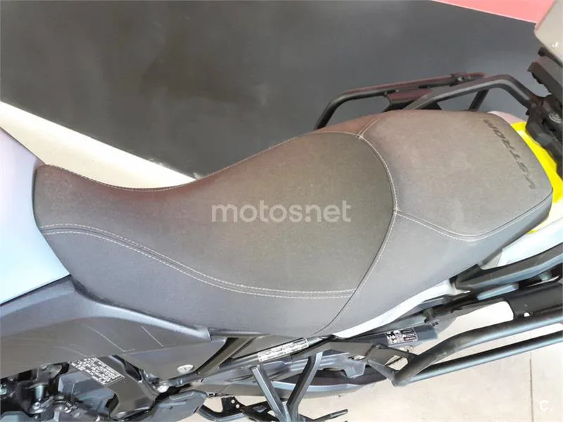 Suzuki V-Strom 800 – Vista 13