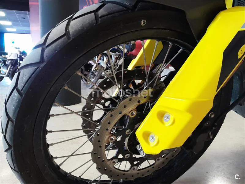 Suzuki V-Strom 800 – Vista 15