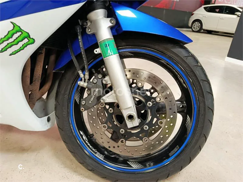 Suzuki GSF Bandit 650 S – Vista 15