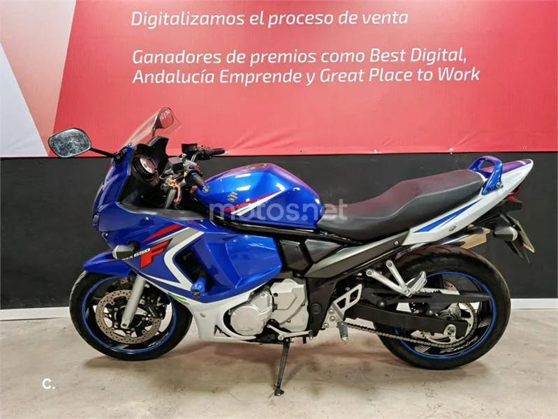 Suzuki GSF Bandit 650 S – Vista 3