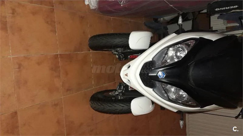 Piaggio MP3 – Vista 4