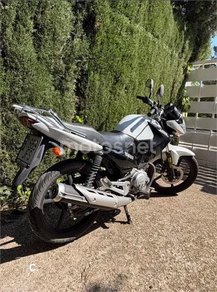 Yamaha YBR 125 – Vista 3