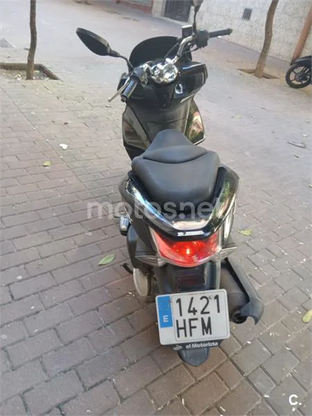 Honda PCX 125 – Vista 6
