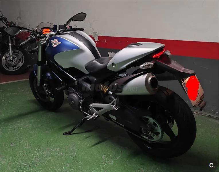 Ducati Monster 696 – Vista 3