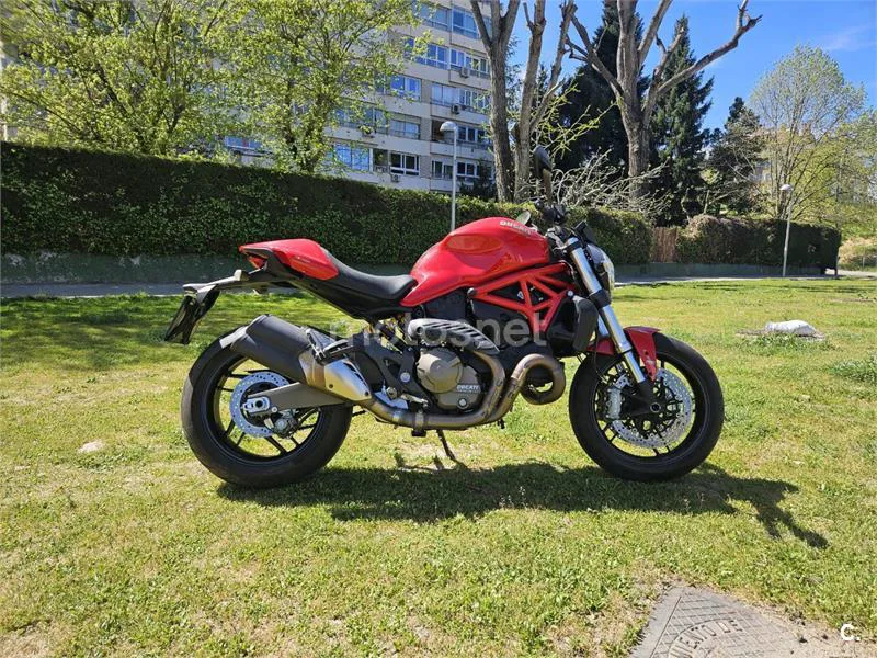 Ducati Monster 821 – Vista 2