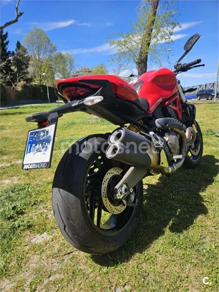 Ducati Monster 821 – Vista 4