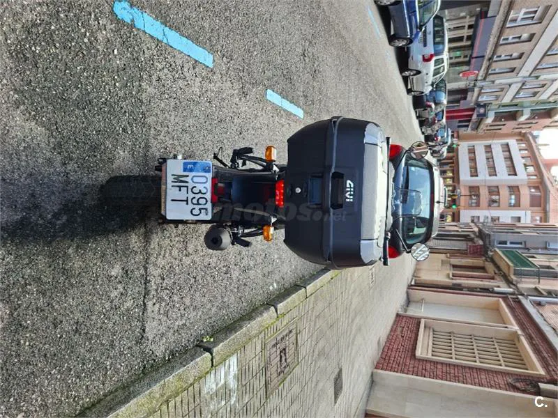 Royal Enfield Himalayan 410 – Vista 4