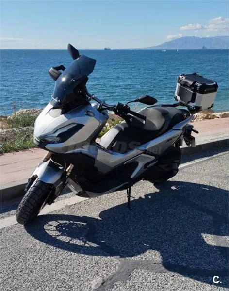 Honda ADV 350 – Vista 2