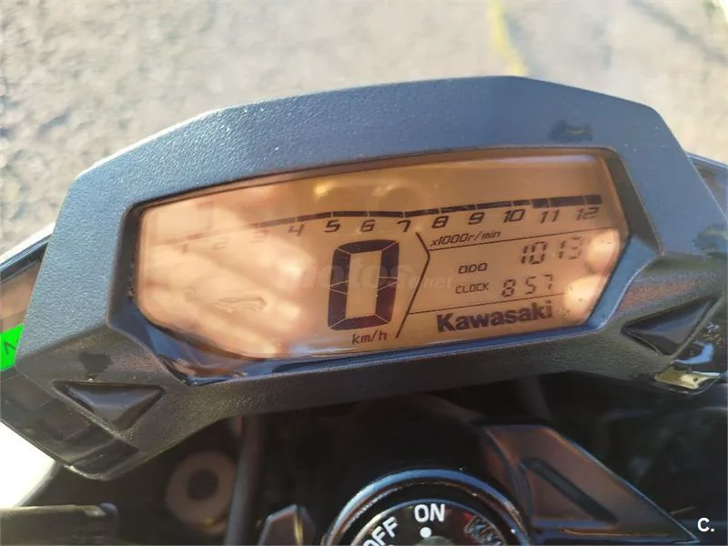 Kawasaki Z 125 – Vista 7