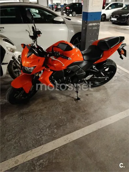 Kawasaki Z 750 – Vista 2