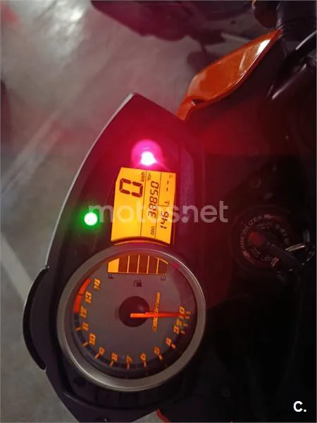 Kawasaki Z 750 – Vista 7