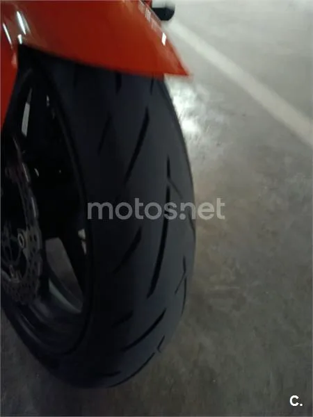 Kawasaki Z 750 – Vista 8