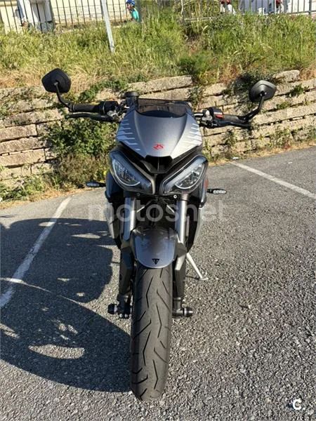 Triumph Street Triple 765 – Vista 2