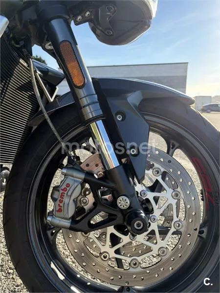 Triumph Street Triple 765 – Vista 5