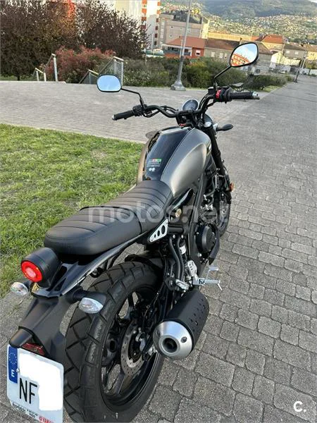 Yamaha XSR 125 – Vista 9