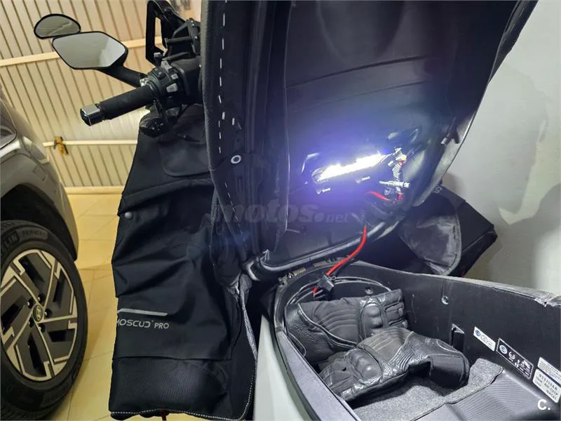 Honda Forza 350 – Vista 11