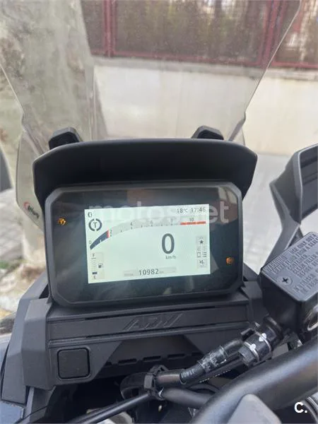 Honda ADV 350 – Vista 2