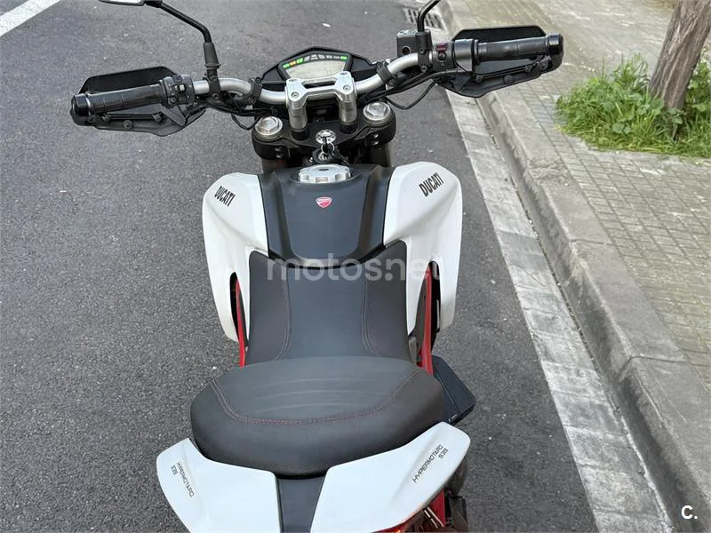 Ducati Hypermotard 939 – Vista 3