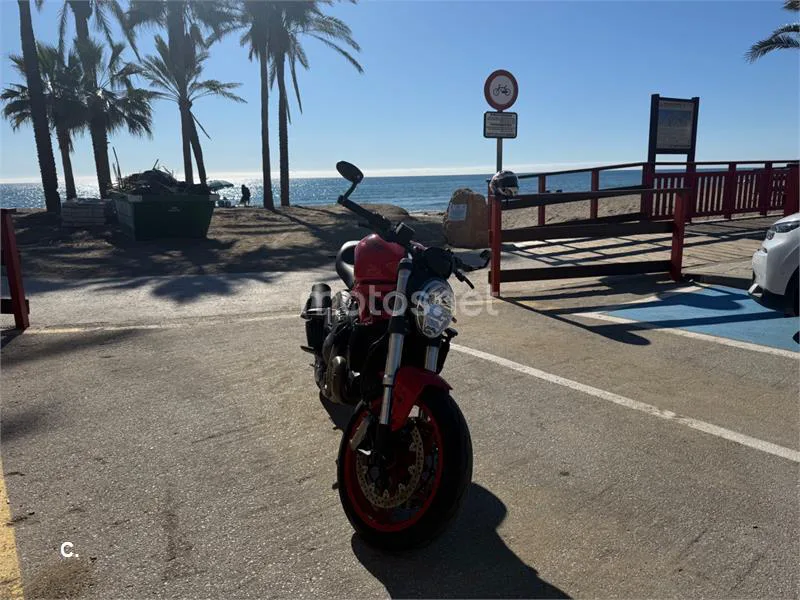 Ducati Monster 821 – Vista 5