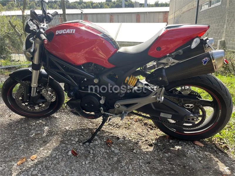 Ducati Monster 696+ ABS – Vista 3