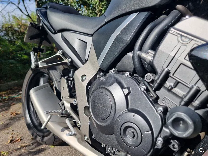 Honda CB 1000R C-ABS – Vista 8