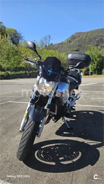 Suzuki GSR 600 – Vista 2