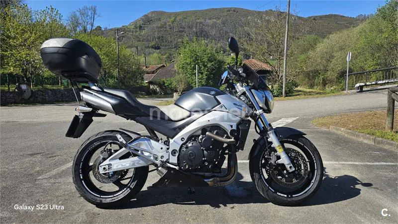Suzuki GSR 600 – Vista 5