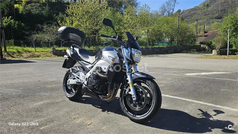 Suzuki GSR 600 – Vista 6