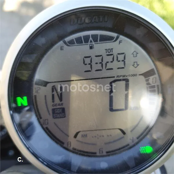 Ducati Scrambler – Vista 3