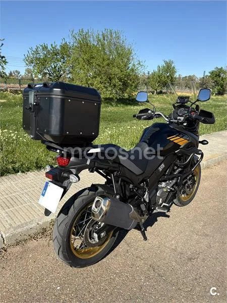 Suzuki V-Strom 650 XT – Vista 4